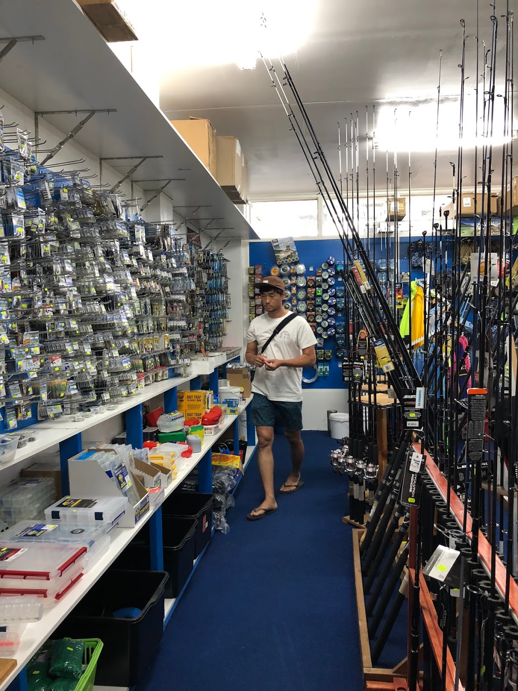 Rocks Marine Bait & Tackle | store | 25 Memorial Ave, South West Rocks NSW 2431, Australia | 0265666726 OR +61 2 6566 6726