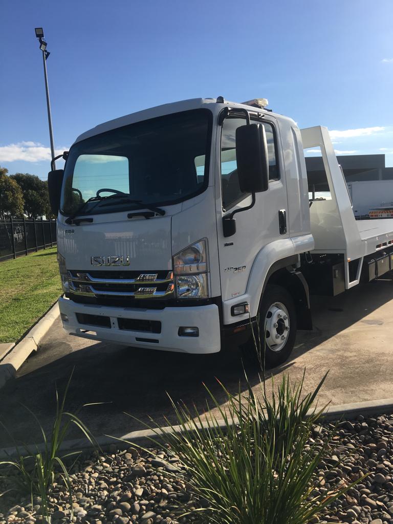 Quick Tow Truck | Tarneit VIC 3029, Australia | Phone: 0404 112 227