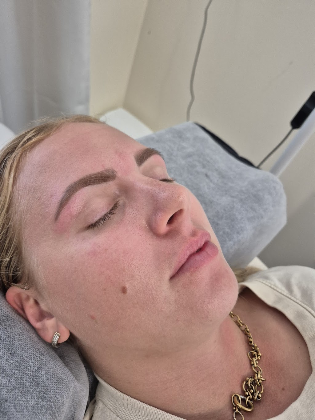 Lash Bloom CQ | 5 Donovan Cres, Dysart QLD 4745, Australia | Phone: 0483 799 254