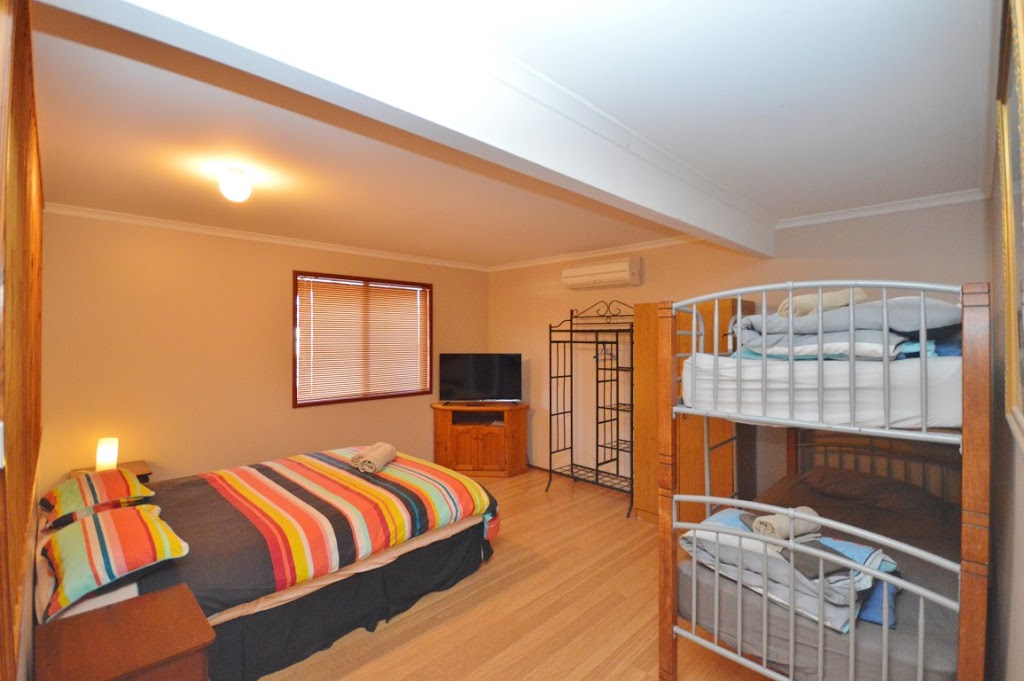 Marvins Place | lodging | 6 Karina Mews, Kalbarri WA 6536, Australia | 0899370400 OR +61 8 9937 0400