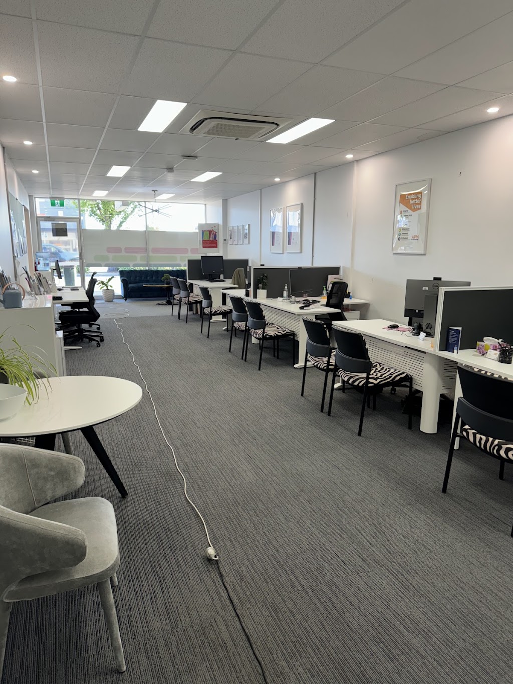 East Coast Total Cleaning | 16-18 Wilhelm St, Loch Sport VIC 3851, Australia | Phone: 0422 444 479