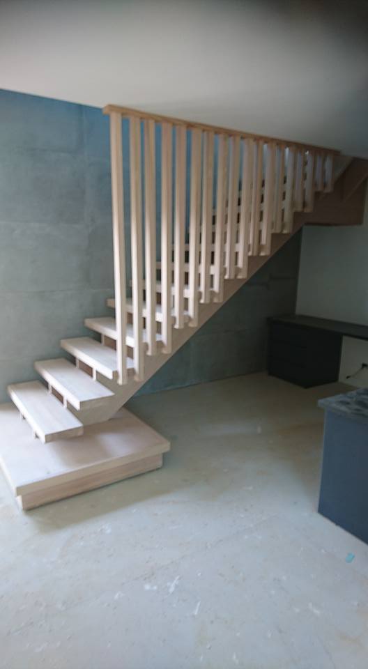 DSW Timber Staircases and Custom Door Jambs | 97A Yellowbox Dr, Craigieburn VIC 3064, Australia | Phone: (03) 9305 5933