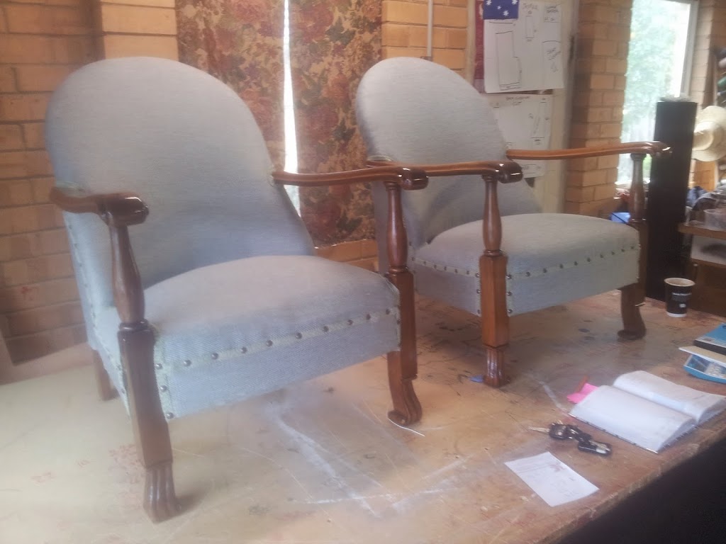 Marinos Upholstery | furniture store | 44 Vicki St, Forest Hill VIC 3131, Australia | 0422190387 OR +61 422 190 387