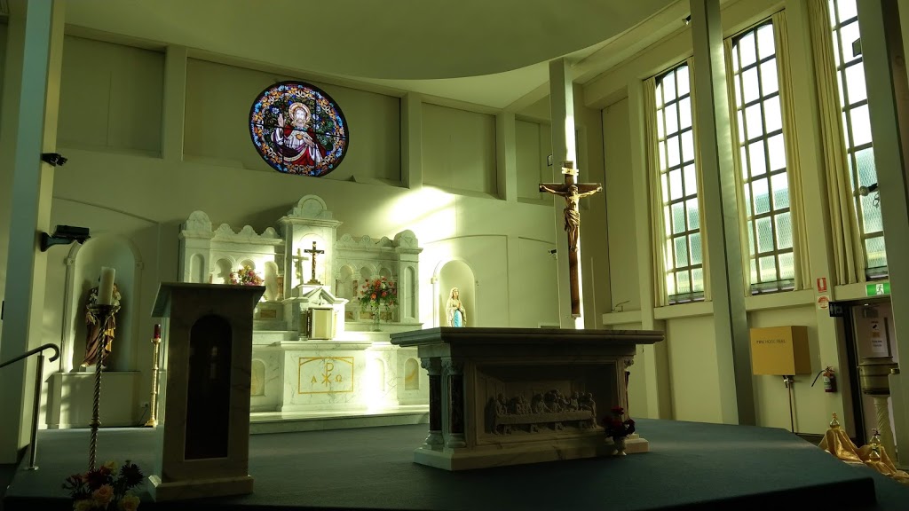 Saint Marys Catholic Church | church | 304 Barkly St, Ararat VIC 3377, Australia | 0353525460 OR +61 3 5352 5460