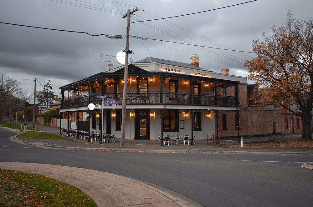 The North Star Hotel | 302 Lydiard St N, Soldiers Hill VIC 3350, Australia | Phone: (03) 5331 7973