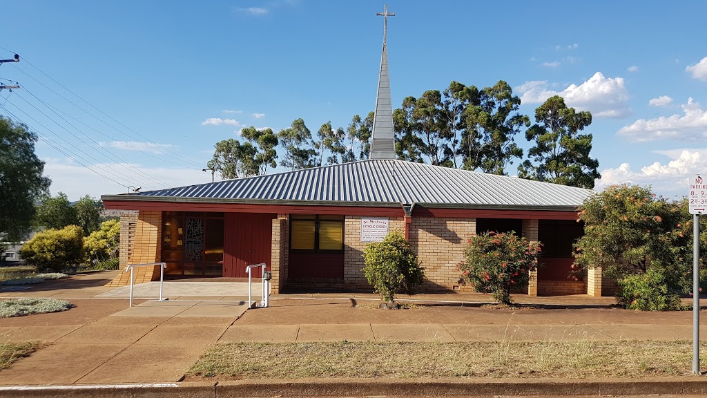 St Michaels Catholic Church | church | 59 Tucklan St, Dunedoo NSW 2844, Australia | 0263751126 OR +61 2 6375 1126