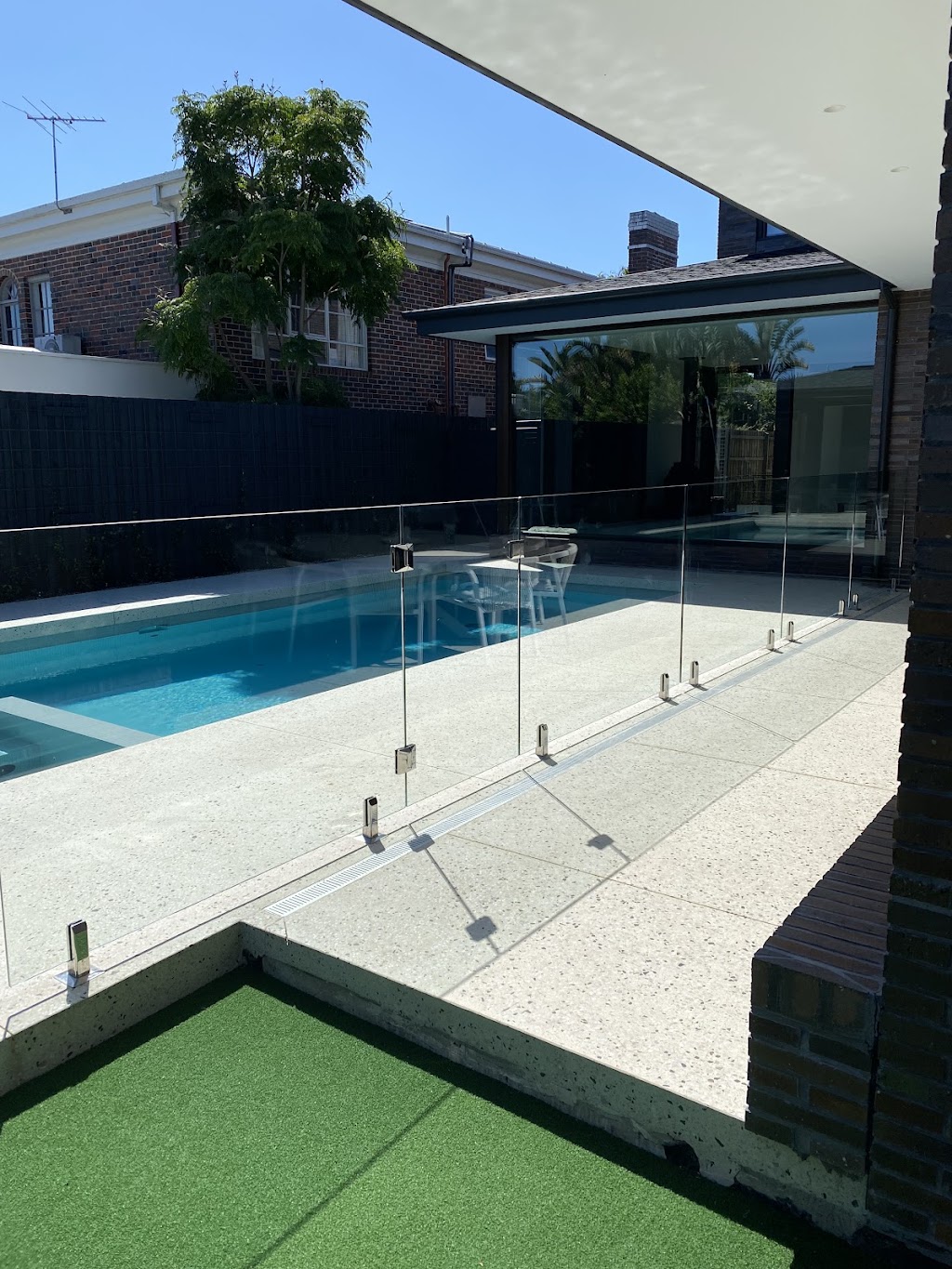 Camilleri Window Cleaning | 7 Eaglescliffe Cres, Cranbourne VIC 3977, Australia | Phone: 0431 881 787