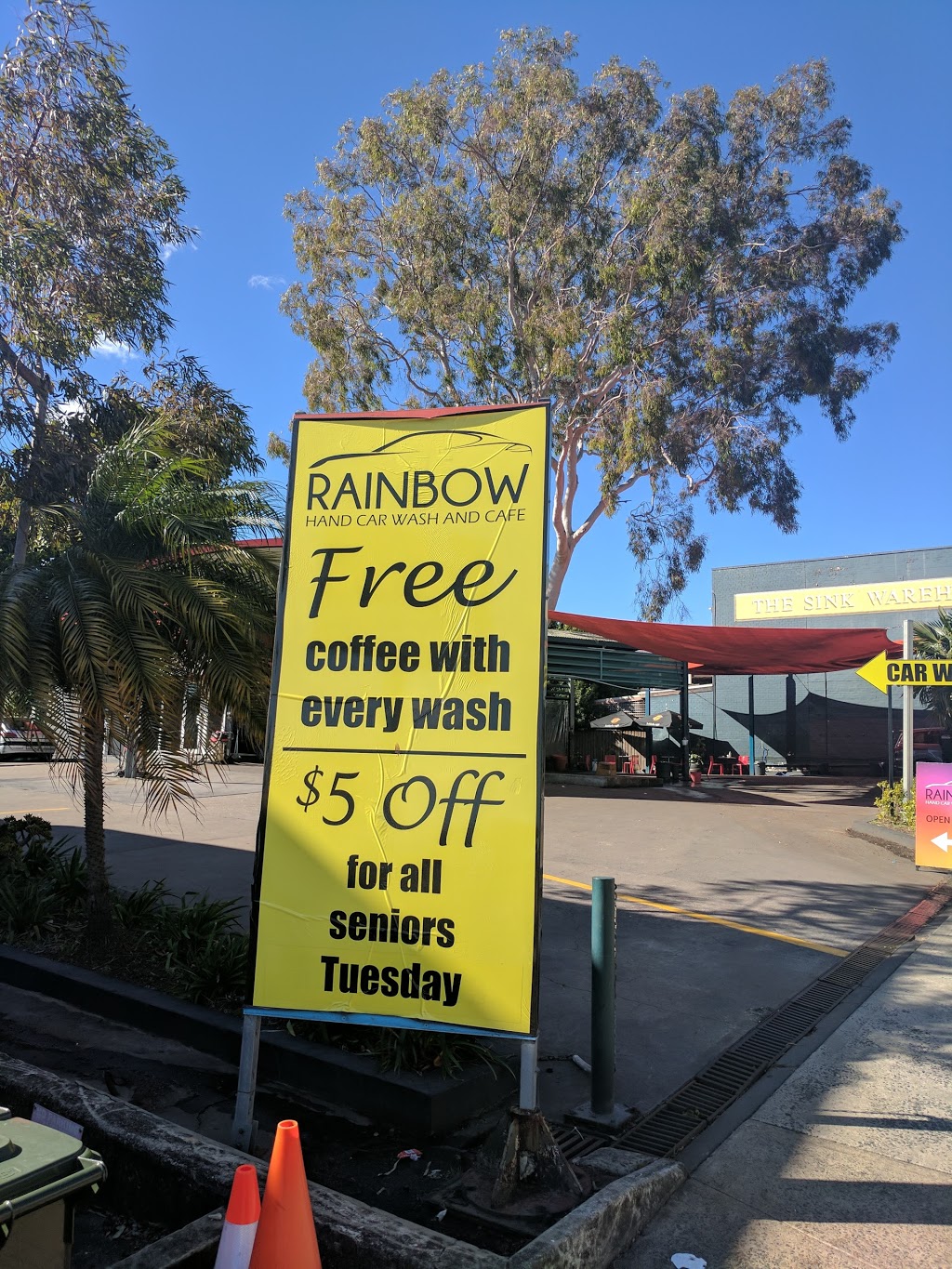 Rainbow Hand Car Wash & Cafe | car wash | 120 Victoria Rd, Drummoyne NSW 2047, Australia | 0297191565 OR +61 2 9719 1565