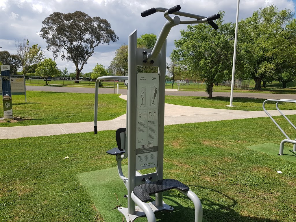 Gordon Vesperman Park | gym | Bourke St, Cootamundra NSW 2590, Australia