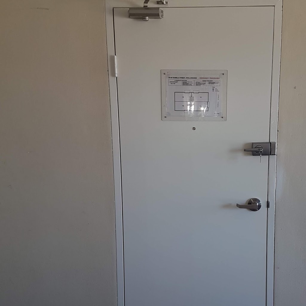 AAA Door Systems | 34 Hogan Ave, Mount Warrigal NSW 2528, Australia | Phone: 0420 218 512