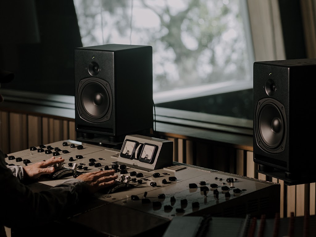 Frying Pan Studios | 655 Main Rd, Berriedale TAS 7011, Australia | Phone: (03) 6277 9910 Frying Pan Studios | 655 Main Rd, Berriedale TAS 7011, Australia | Phone: (03) 6277 9910