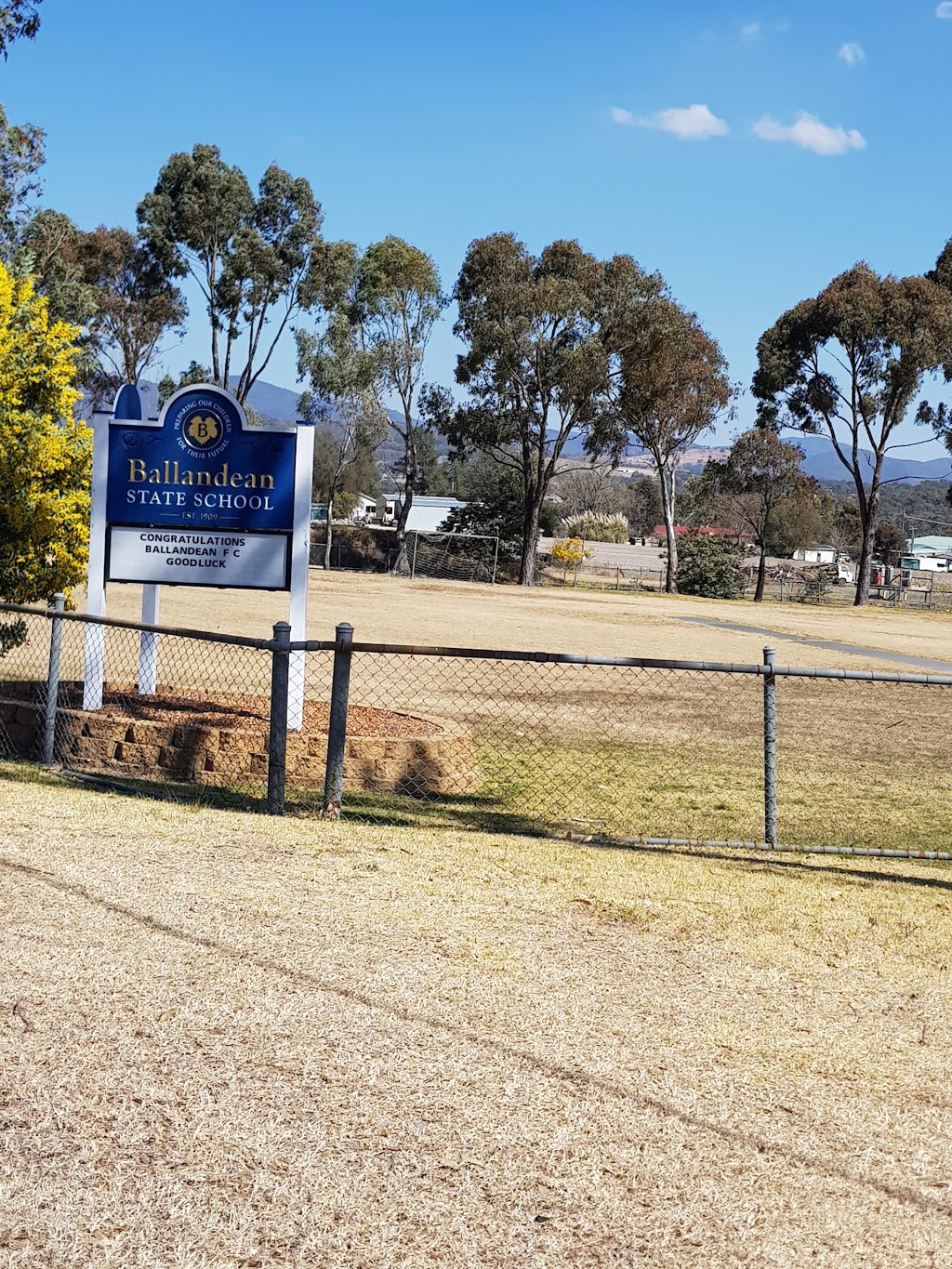 Ballandean State School | school | 7 Bents Rd, Ballandean QLD 4382, Australia | 0746841254 OR +61 7 4684 1254