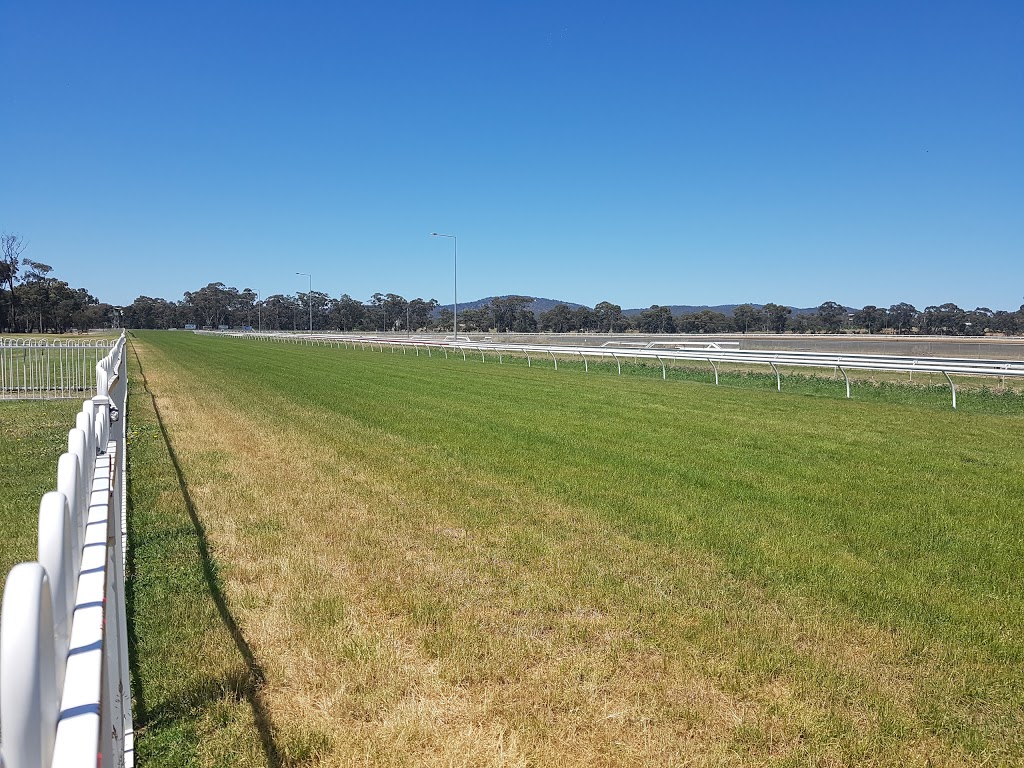 Stawell Racecourse | park | Black Range Rd, Stawell VIC 3380, Australia | 0353585288 OR +61 3 5358 5288