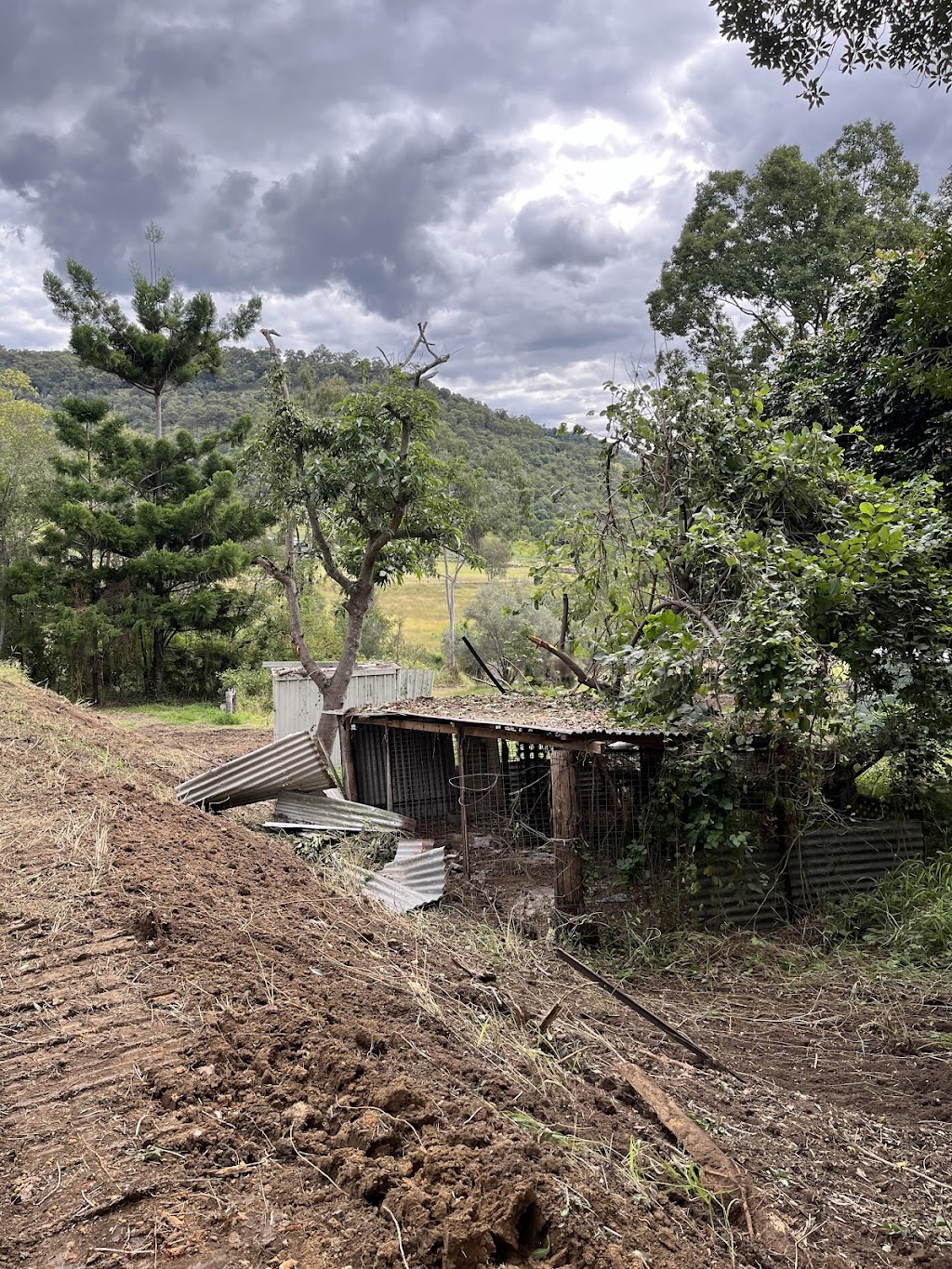 Rippa Tippa Earthworks | Thallon Rd, Kensington Grove QLD 4341, Australia | Phone: 0428 473 966