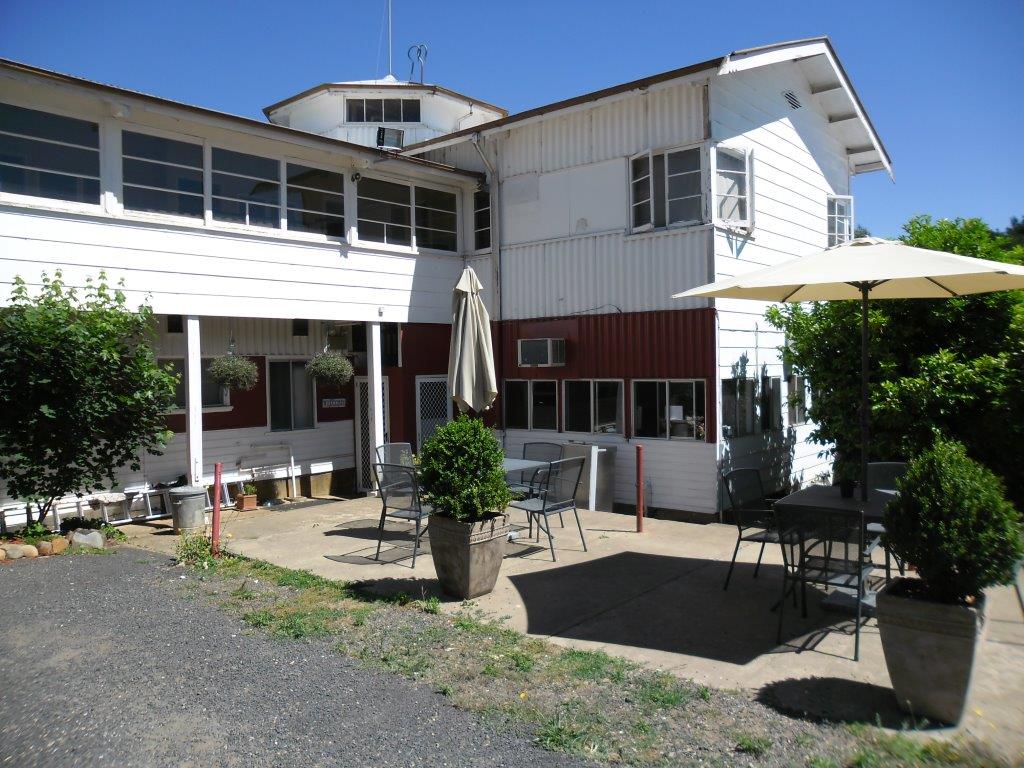 The Wakehurst Hostel | 44 Park Ave, Batlow NSW 2730, Australia | Phone: 0475 432 939