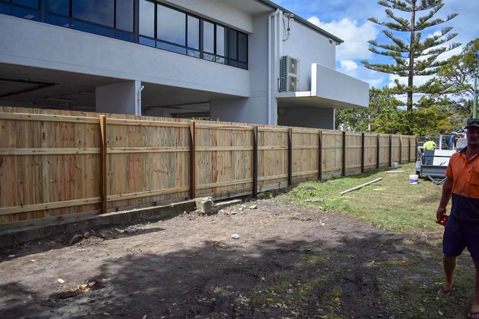 Lineburg & Son fencing & concreting | store | 4 Maui Ct, Parrearra QLD 4575, Australia | 0479187008 OR +61 479 187 008