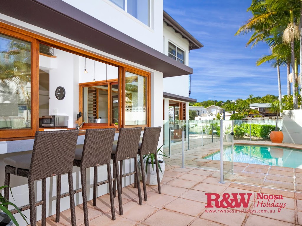 15 Cooran - RW Noosa Holidays | 15 Cooran Ct, Noosa Heads QLD 4567, Australia | Phone: (07) 5448 0966