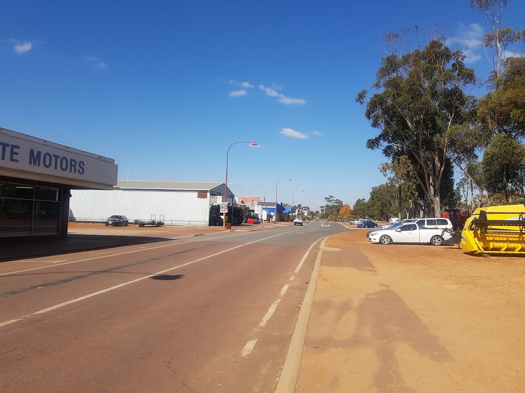 Brookton Roadhouse | lodging | Great Southern Hwy, Brookton WA 6306, Australia | 0896421056 OR +61 8 9642 1056