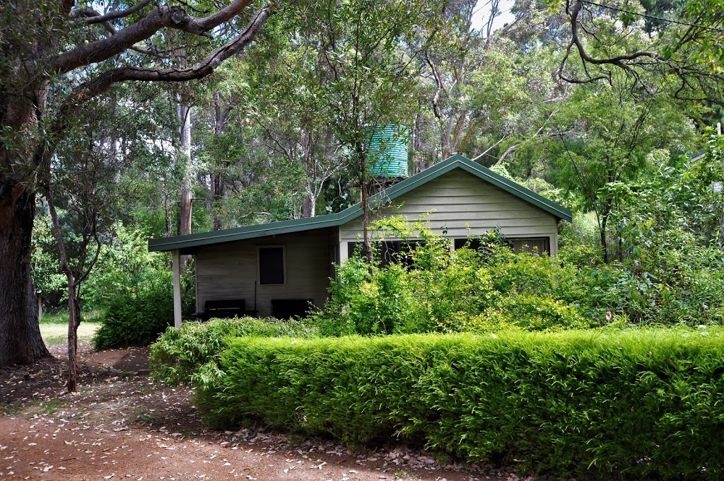 Treenbrook Cottages | lodging | 12928 Vasse Hwy, Pemberton WA 6260, Australia | 0897761638 OR +61 8 9776 1638