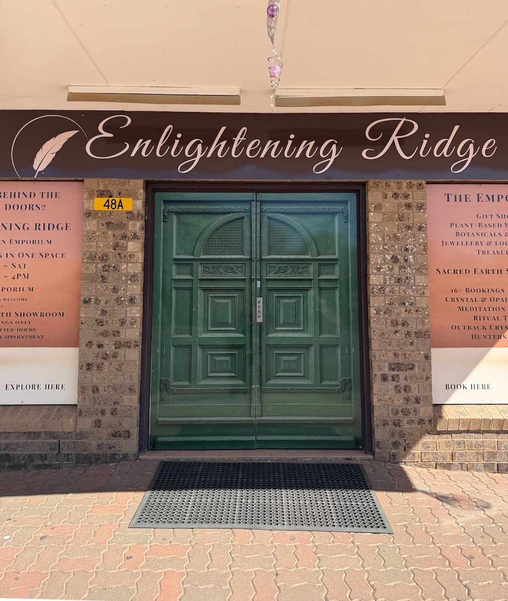 Enlightening Ridge Opal Queen Emporium | 48a Morilla St, Lightning Ridge NSW 2834, Australia | Phone: (02) 6829 0086