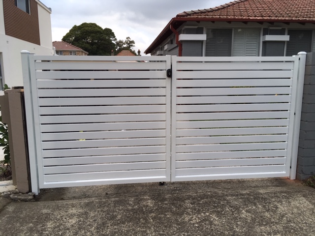 RJH Fencing Solutions | 51 Evans St, Freshwater NSW 2096, Australia | Phone: (02) 9938 4411