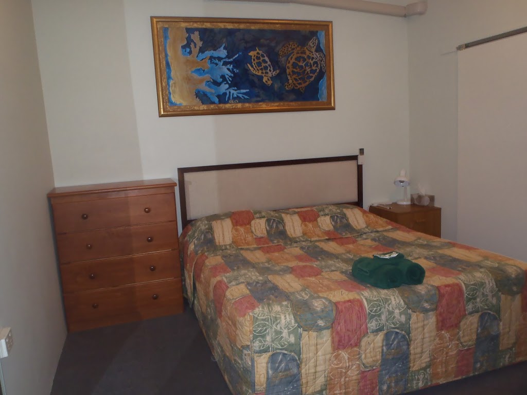 Harbour Lodge Motel | lodging | 16 Roseberry St, Gladstone-City QLD 4680, Australia | 0749726463 OR +61 7 4972 6463