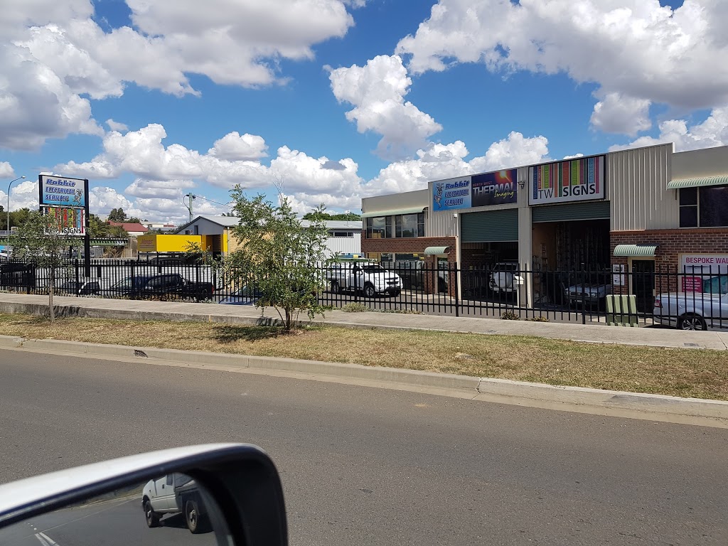 TW SIGNS | 15 Ebsworth St, Tamworth NSW 2340, Australia | Phone: (02) 6765 2422