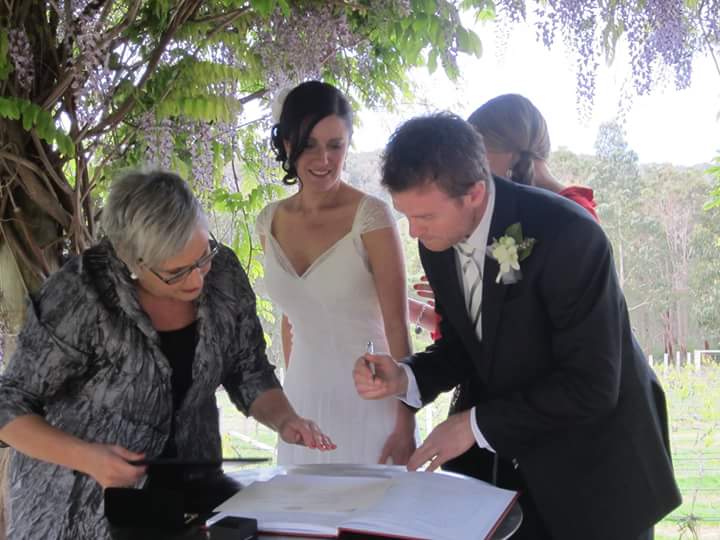 Marriage Celebrant: Ann Carter | Dromana VIC 3936, Australia | Phone: 0438 348 141