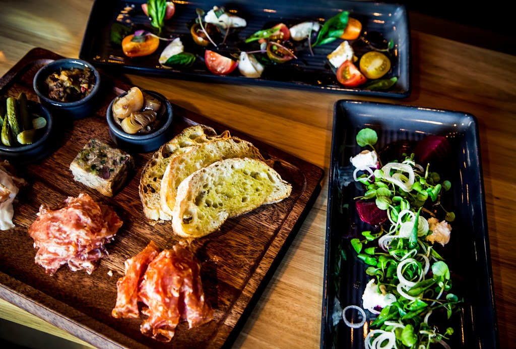 Russell Street Wine Bar | Russell St, South Brisbane QLD 4101, Australia | Phone: (07) 3840 7444