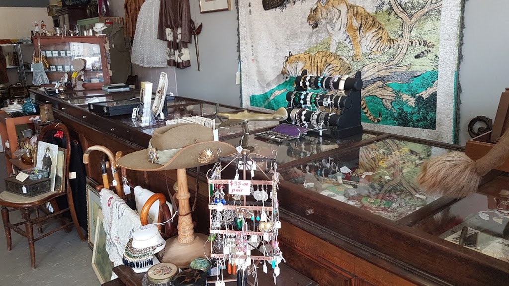 Aprils Antiques & Collectables | jewelry store | 91 Lorne St, Junee NSW 2663, Australia | 0427241564 OR +61 427 241 564