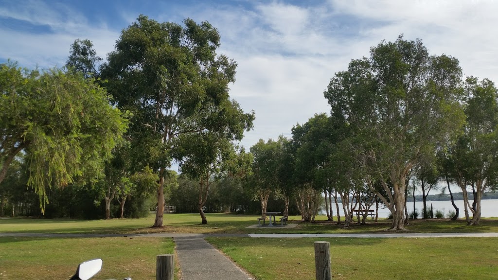 Edgewater Park | park | 1 Narambi Rd, Buff Point NSW 2262, Australia