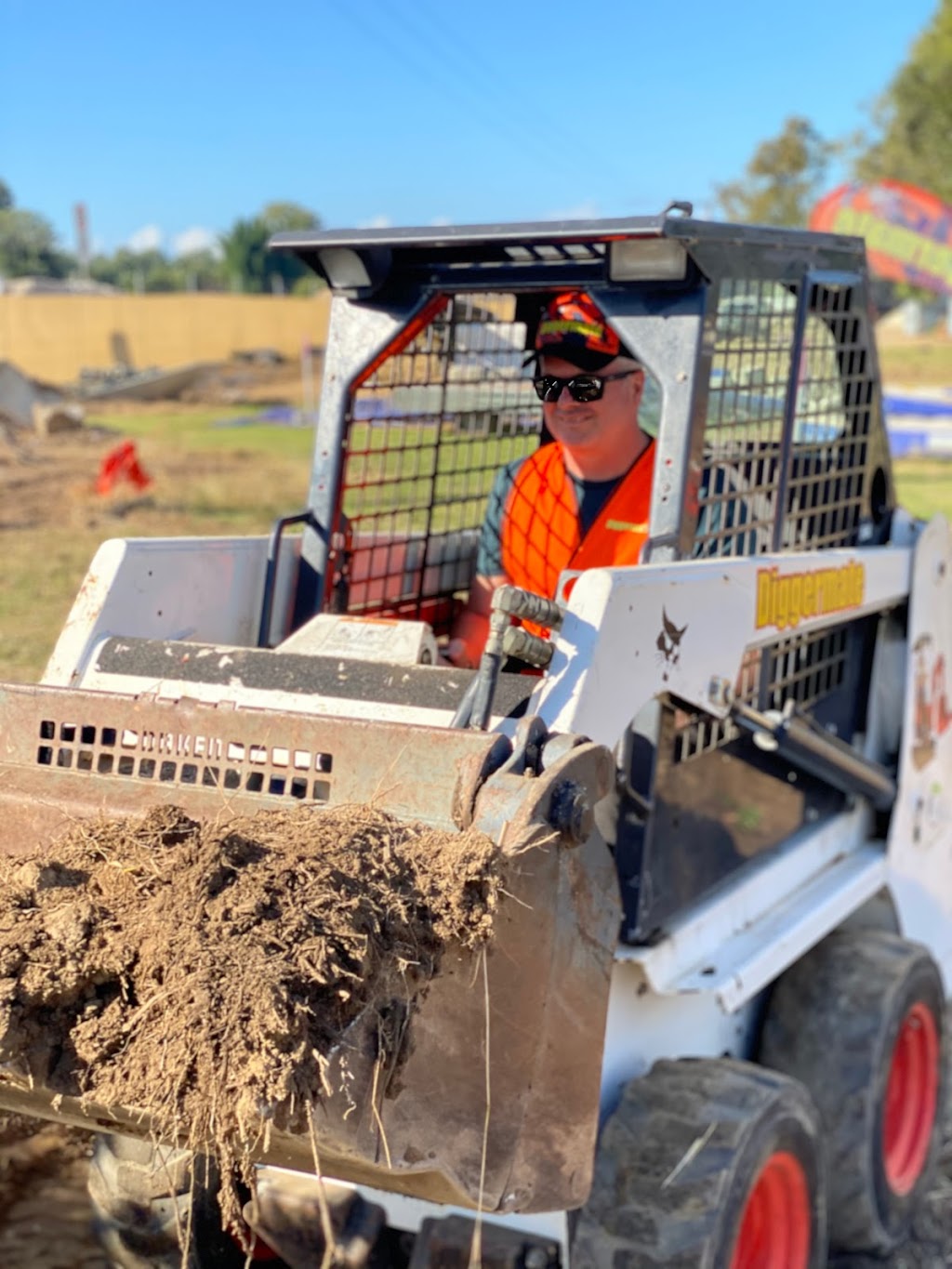 Diggermate Mini Excavator Hire Merrimac | 178 Gooding Dr, Merrimac QLD 4226, Australia | Phone: 0437 204 201