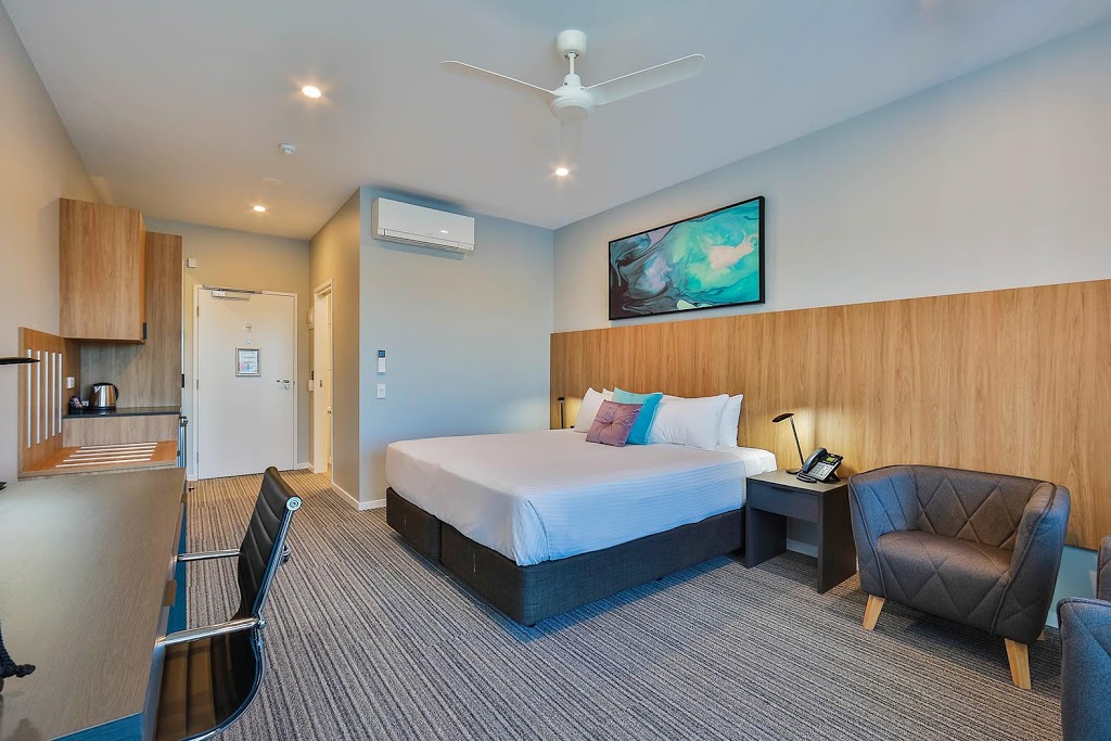 North Lakes Hotel | lodging | 22 Lakefield Dr, North Lakes QLD 4509, Australia | 0731802888 OR +61 7 3180 2888