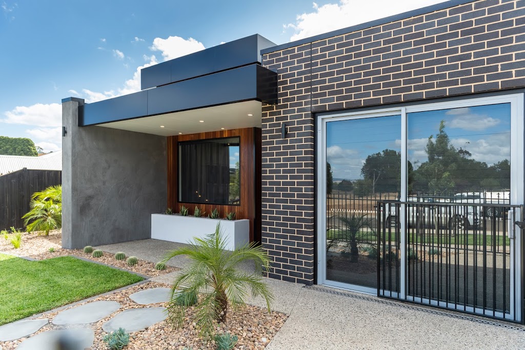 Kingbuilt Homes - The Tribute Display Home | general contractor | 39 Blackman Dr, Warragul VIC 3820, Australia | 1300546428 OR +61 1300 546 428