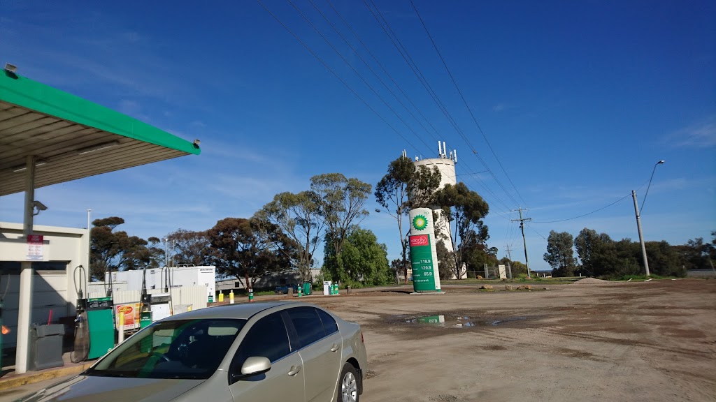 BP | gas station | 7297 Western Hwy, Nhill VIC 3418, Australia | 0353911995 OR +61 3 5391 1995
