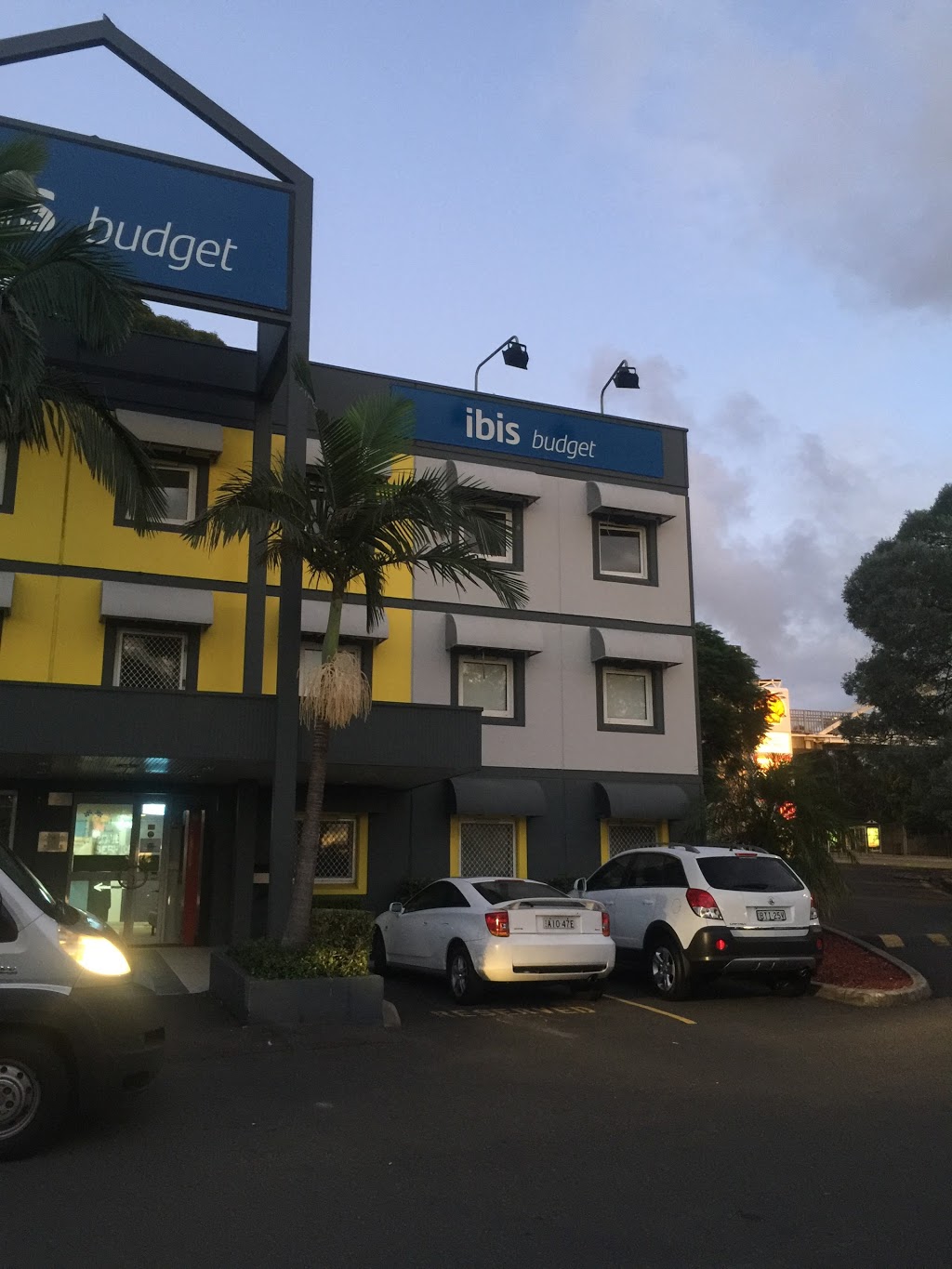 ibis budget Enfield | lodging | 626-628 Liverpool Rd, Strathfield South NSW 2136, Australia | 0296420666 OR +61 2 9642 0666