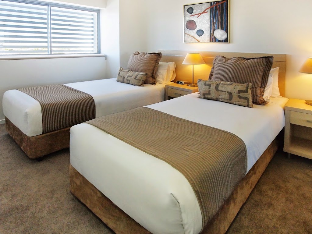 Oaks Gateway Suites | lodging | 2 Dibbs St, South Townsville QLD 4810, Australia | 1300665680 OR +61 1300 665 680