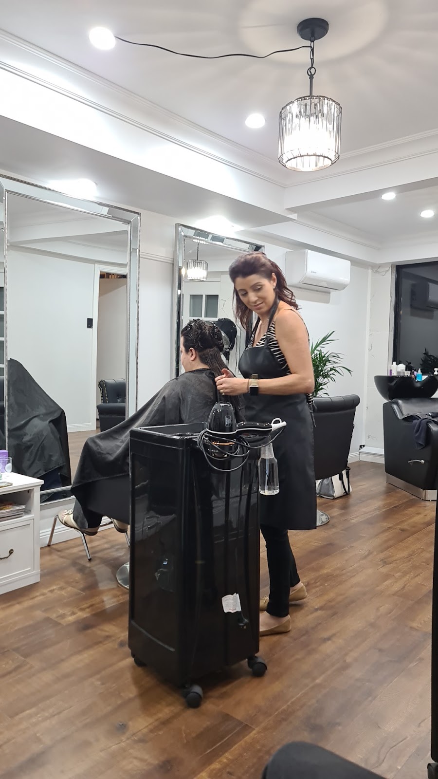 Studio 148 Hairdressing | 148 Brisbane Water Dr, Point Clare NSW 2250, Australia | Phone: 0411 414 044