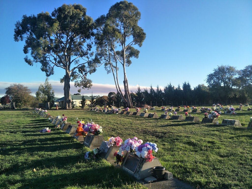 Bothwell Cemetry | cemetery | 2 Dennistoun Rd, Bothwell TAS 7030, Australia