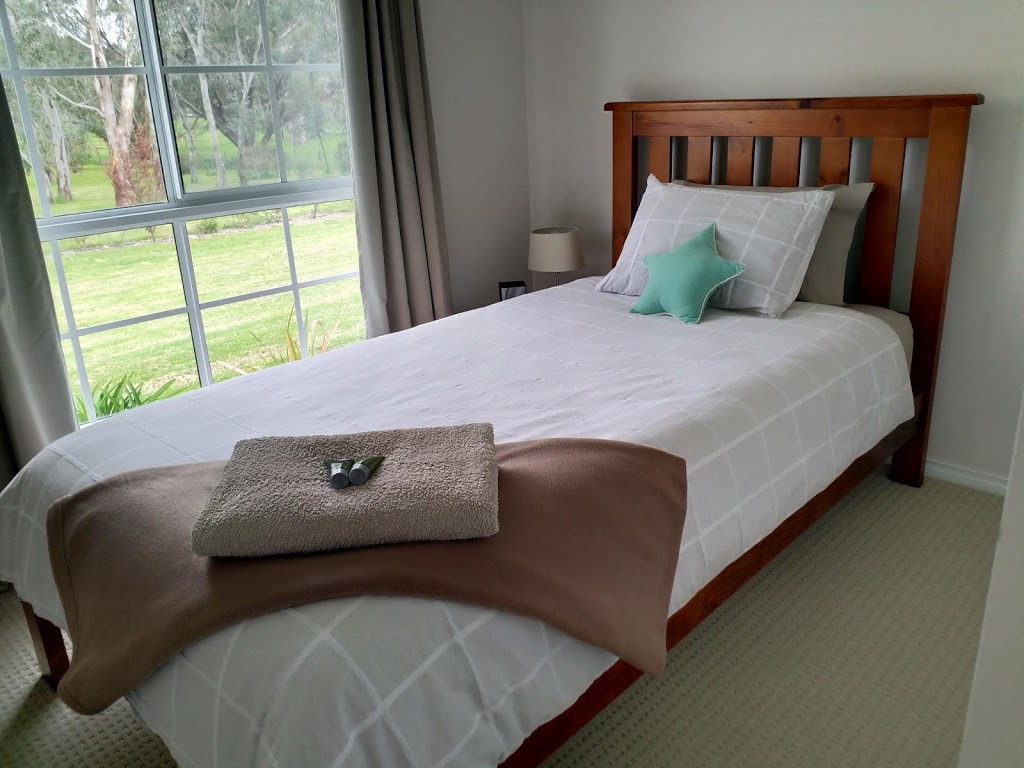 Naracoorte Country Retreat | 10 Messamurray Rd, Naracoorte SA 5271, Australia | Phone: 0418 805 389