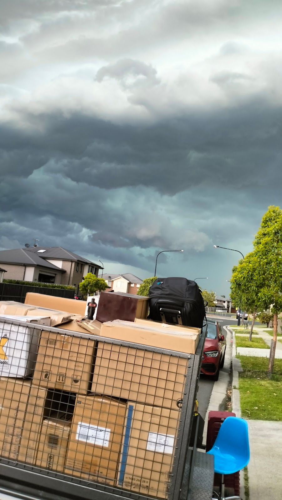 K & M Relocations & Cleaning | 104 Trobriand Cres, Glenfield NSW 2167, Australia | Phone: 0411 314 740