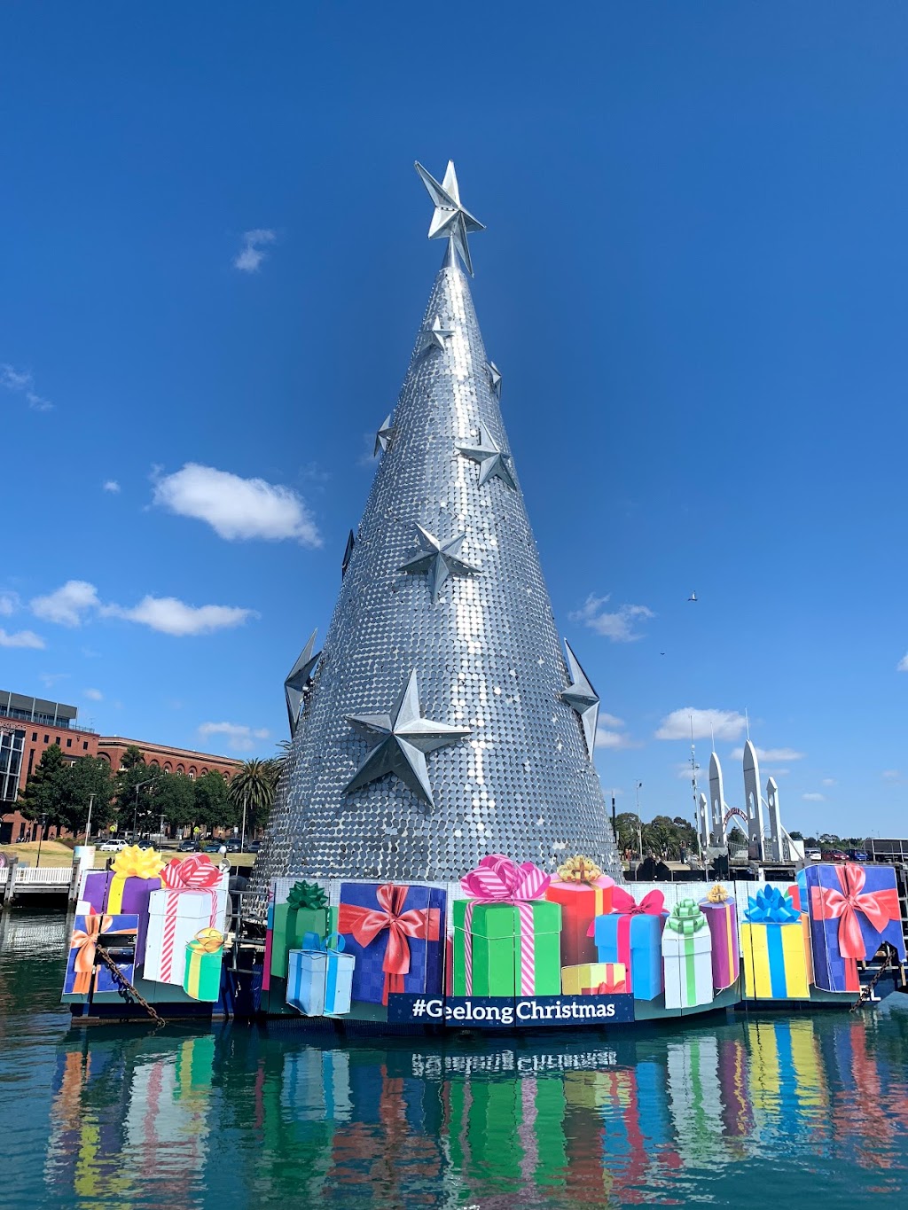 Floating Christmas Tree & Light Show |  | Steampacket Gardens, Eastern Beach, Geelong VIC 3220, Australia | 0352725272 OR +61 3 5272 5272