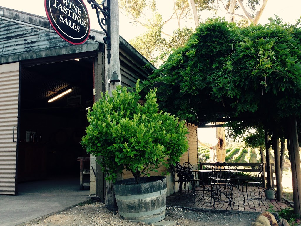 BlackJack Wines | 3379 Harmony Way, Harcourt VIC 3453, Australia | Phone: (03) 5474 2355