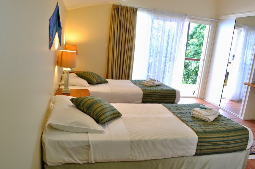 Kookas Bed & Breakfast | lodging | 40 Hutchinson St, Edge Hill QLD 4870, Australia | 0740533231 OR +61 7 4053 3231