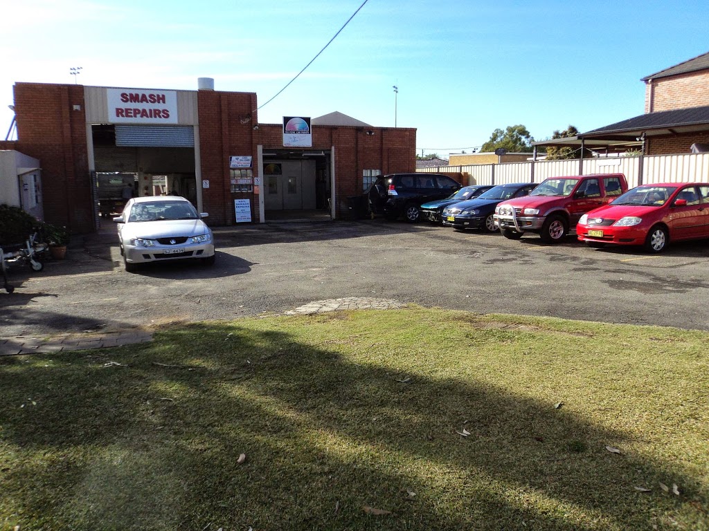 Phil Johnson Smash Repairs | 77 Pritchard St, Mount Pritchard NSW 2170, Australia | Phone: (02) 9610 4434