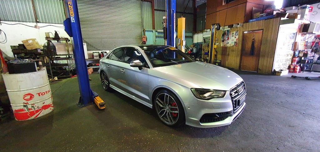 Phoenix Engineering Services | car repair | 26 Burke St, Woolloongabba QLD 4102, Australia | 0733917755 OR +61 7 3391 7755