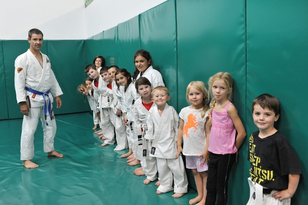 Gracie Jiu-Jitsu Kialla | health | 7953 Melbourne Rd, Kialla VIC 3631, Australia | 0418149569 OR +61 418 149 569