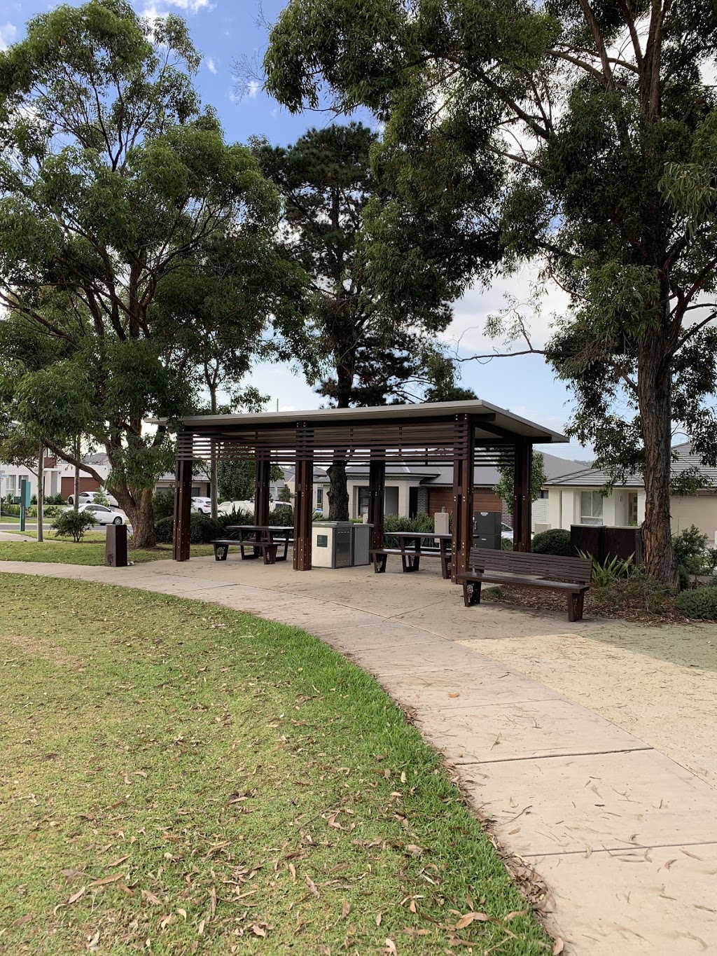 Chisholm Park | park | The Hermitage Way, Gledswood Hills NSW 2557, Australia
