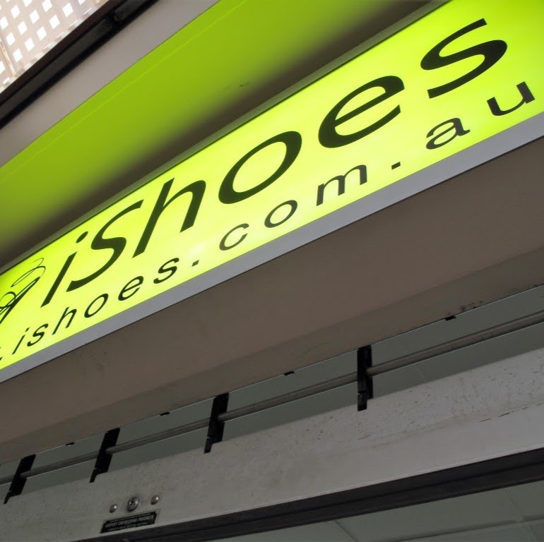 iShoes Strathdale | Shop 15, Strath Village Shopping Centre, 134 Condon Street, Strathdale VIC 3550, Australia | Phone: (03) 5441 4472