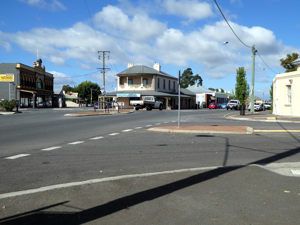 Sticky Beaks Pizza | 1 Marlborough St, Longford TAS 7301, Australia | Phone: (03) 6391 1064